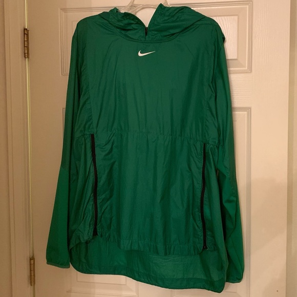 nike team authentic lightweight coaches jacket